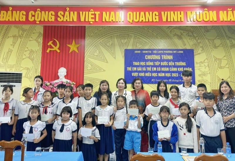 Lễ trao học bổng