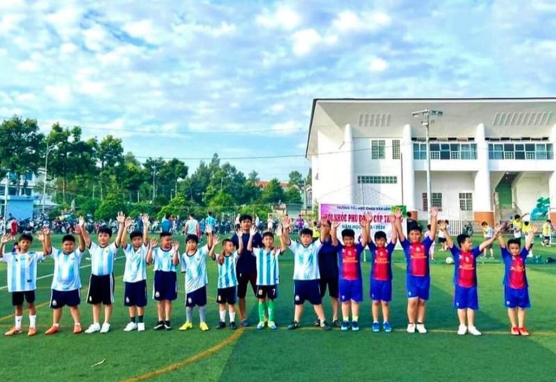 Giải bóng đá thiếu nhi