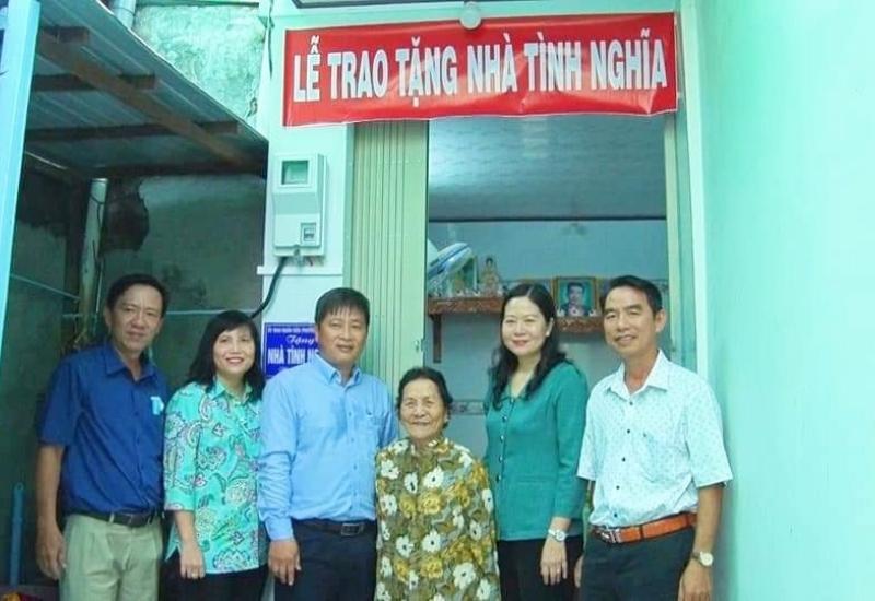 Lễ trao tặng nhà tình nghĩa