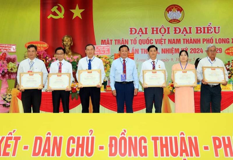 Nguồn: UBMTT Việt Nam phường Mỹ Long